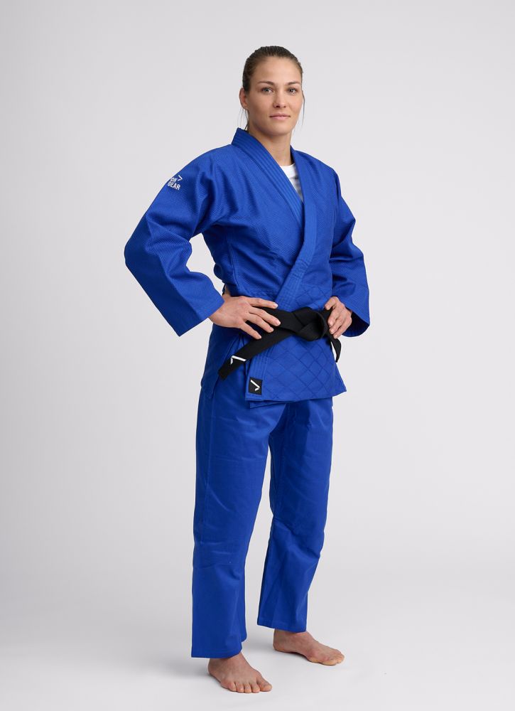 Vysoce kvalitní judo kimona Ippongear pro starší žáky, dorost, ale také začínající dospělé judisty.